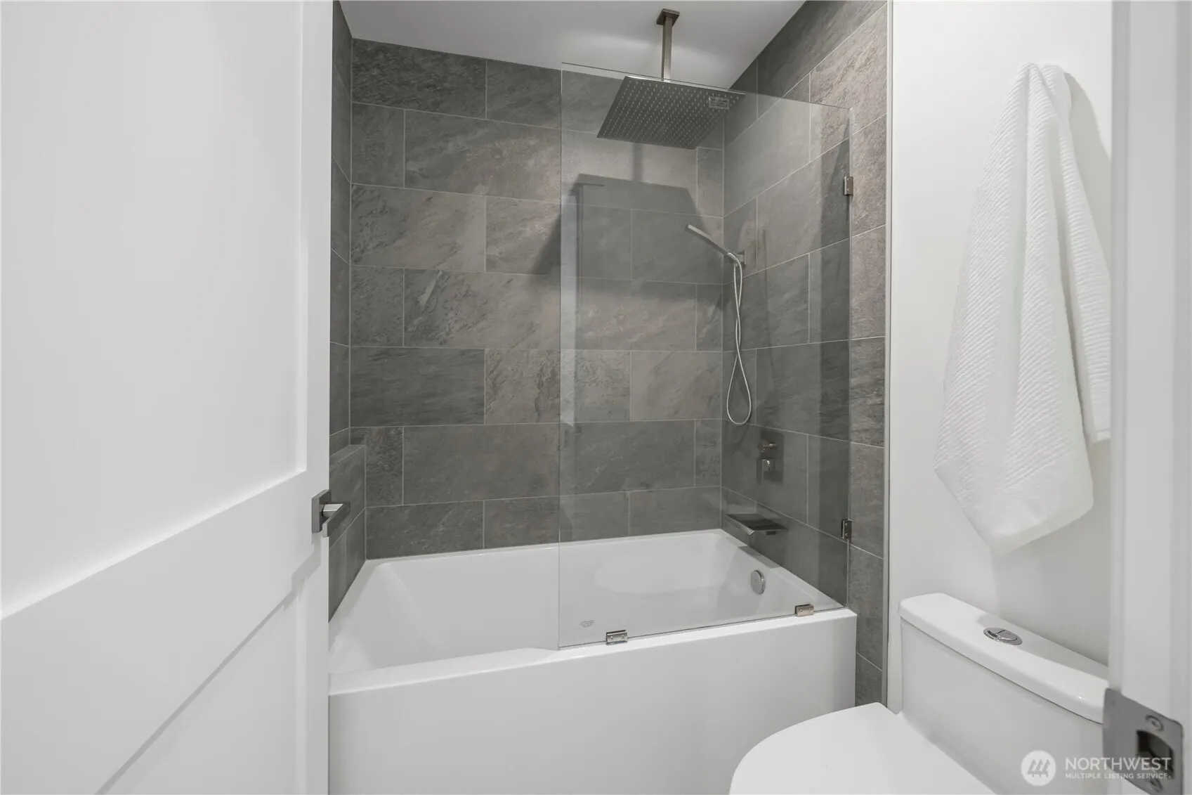 21037 NE 15th Street , Sammamish, WA 98074