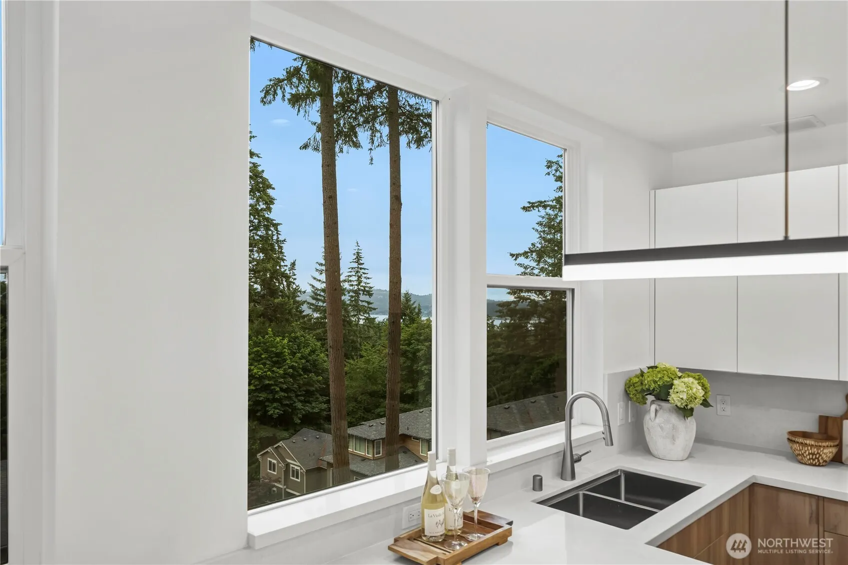21037 NE 15th Street , Sammamish, WA 98074