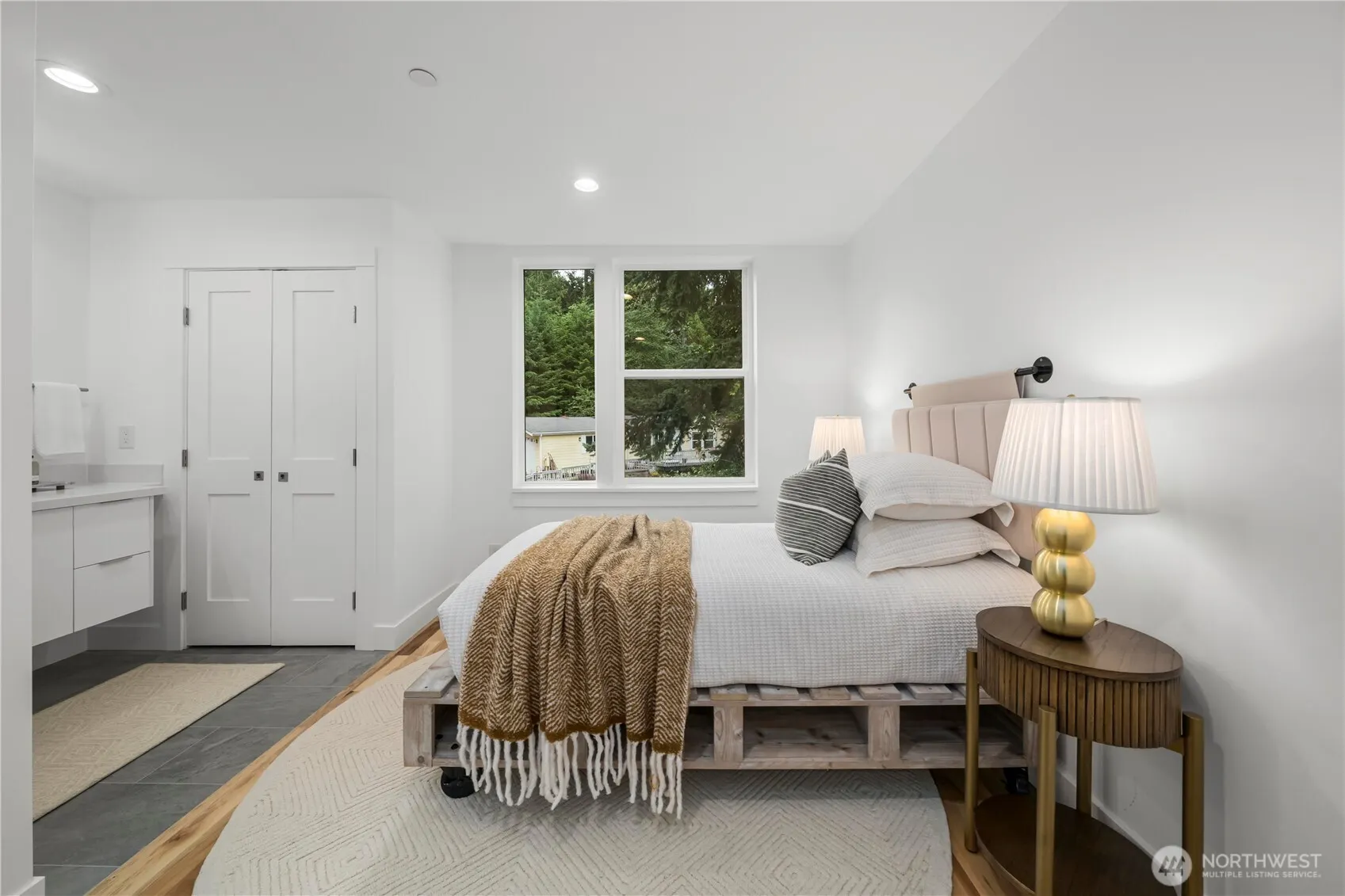 21037 NE 15th Street , Sammamish, WA 98074