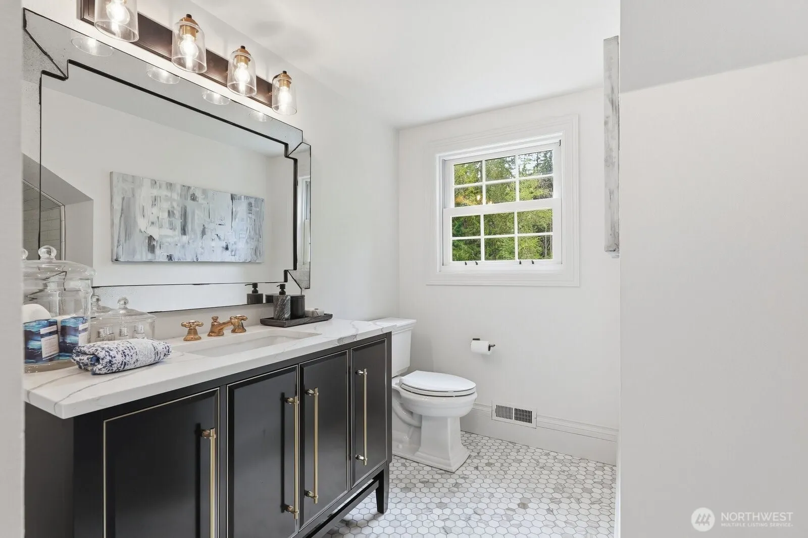 22615 NE 140th Way , Woodinville, WA 98077-7341