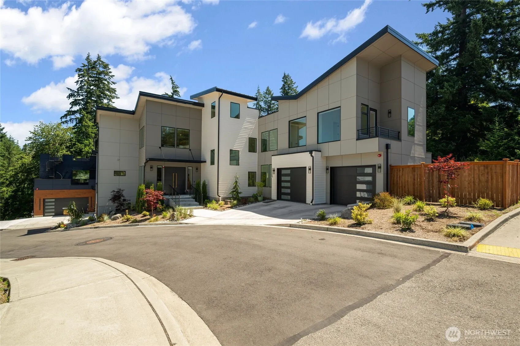 24225 SE 26th Place , Sammamish, WA 98075