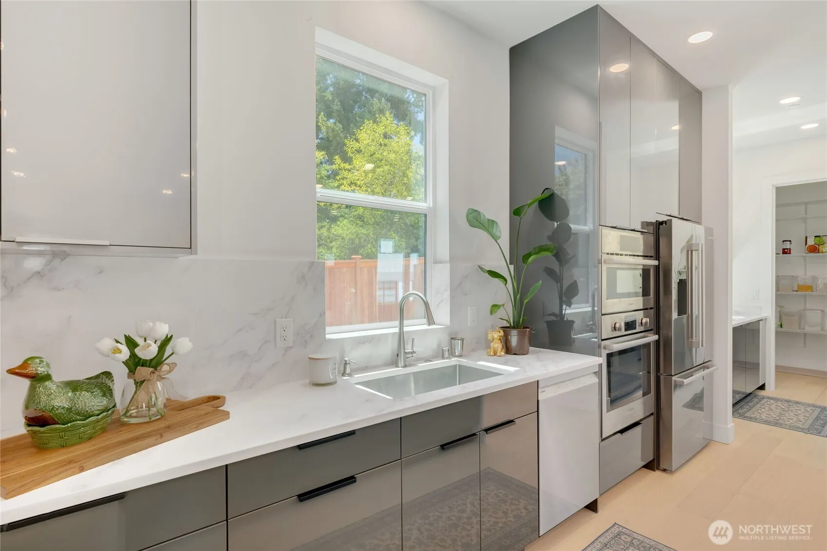 24225 SE 26th Place , Sammamish, WA 98075