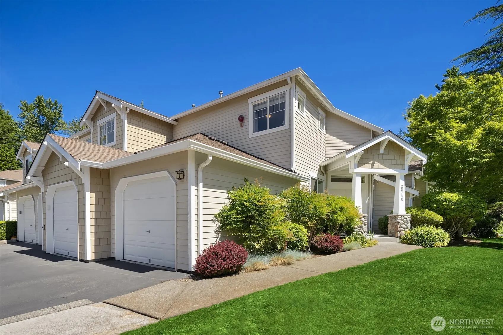 23748 SE 36th Lane , Sammamish, WA 98029