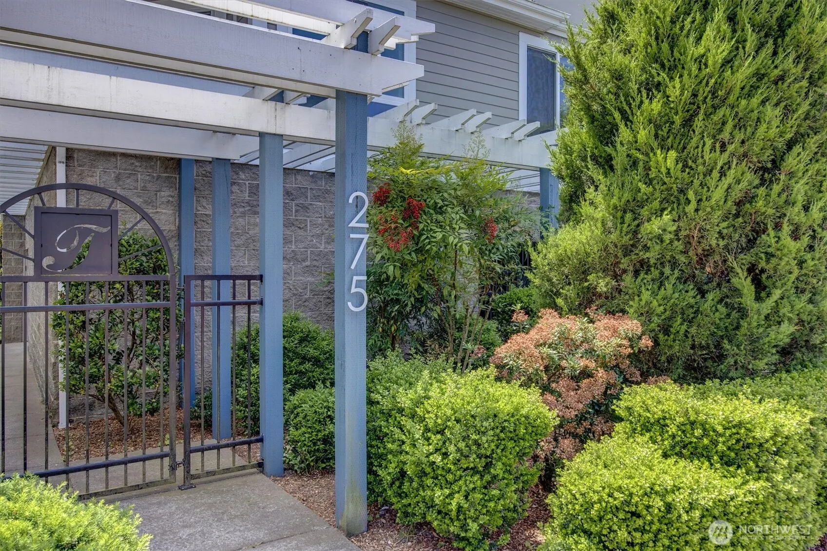 275 E Sunset Way #1A, Issaquah, WA 98027