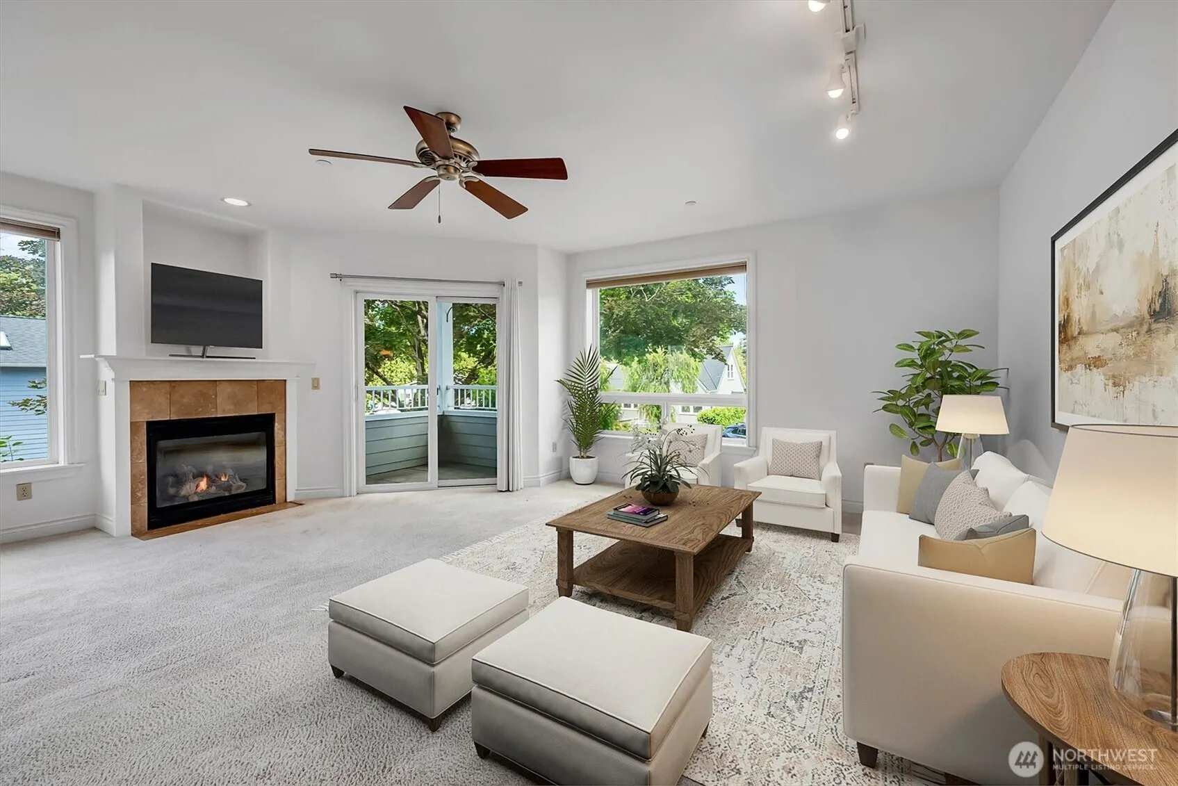 275 E Sunset Way #1A, Issaquah, WA 98027