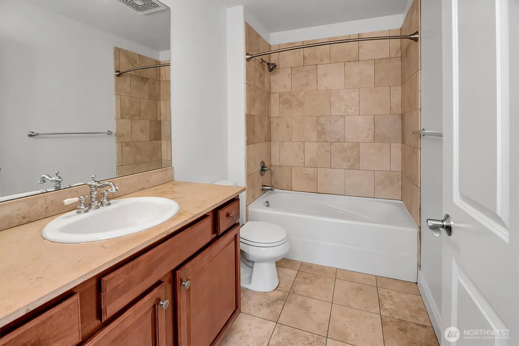 275 E Sunset Way #1A, Issaquah, WA 98027