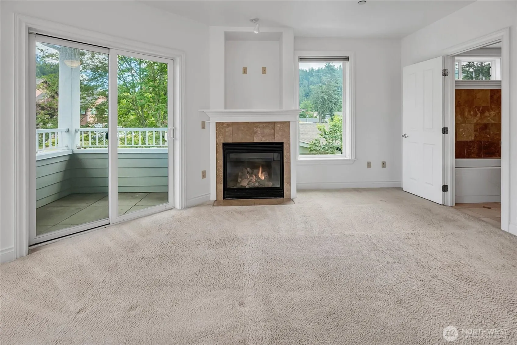275 E Sunset Way #1A, Issaquah, WA 98027