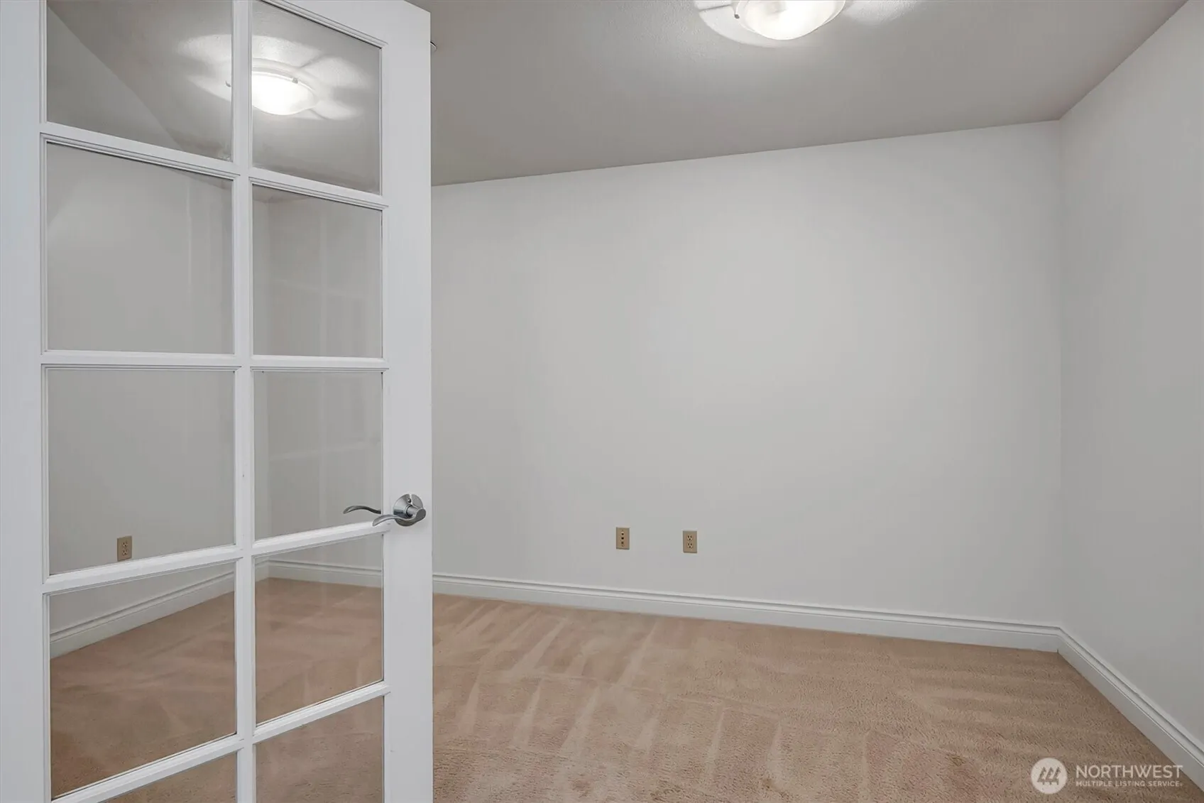 275 E Sunset Way #1A, Issaquah, WA 98027