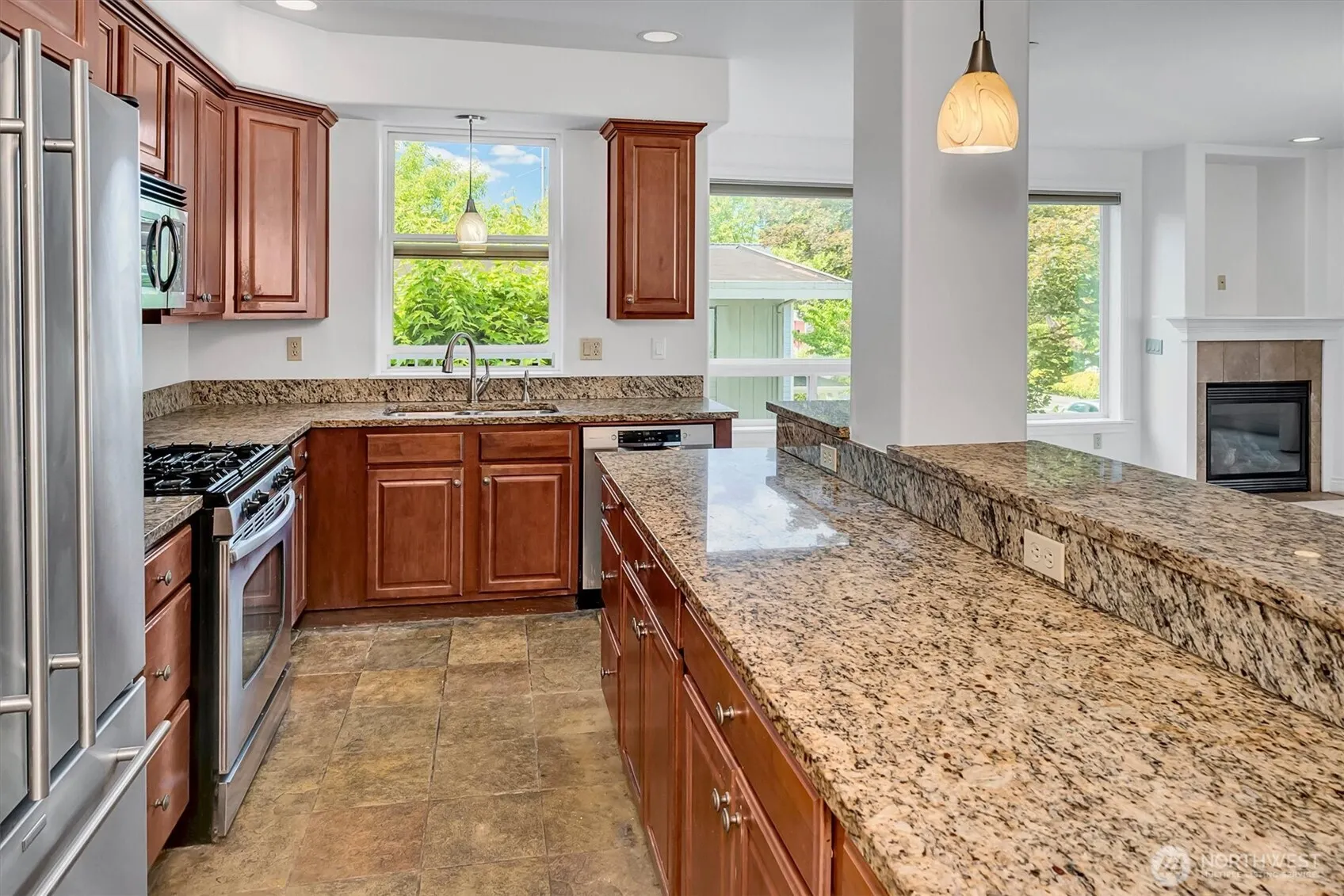 275 E Sunset Way #1A, Issaquah, WA 98027