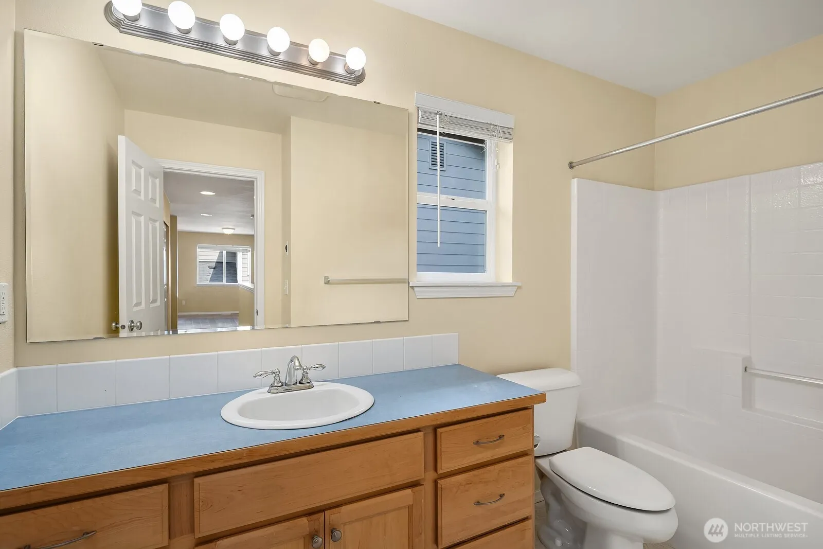 20321 128th Place NE, Woodinville, WA 98072