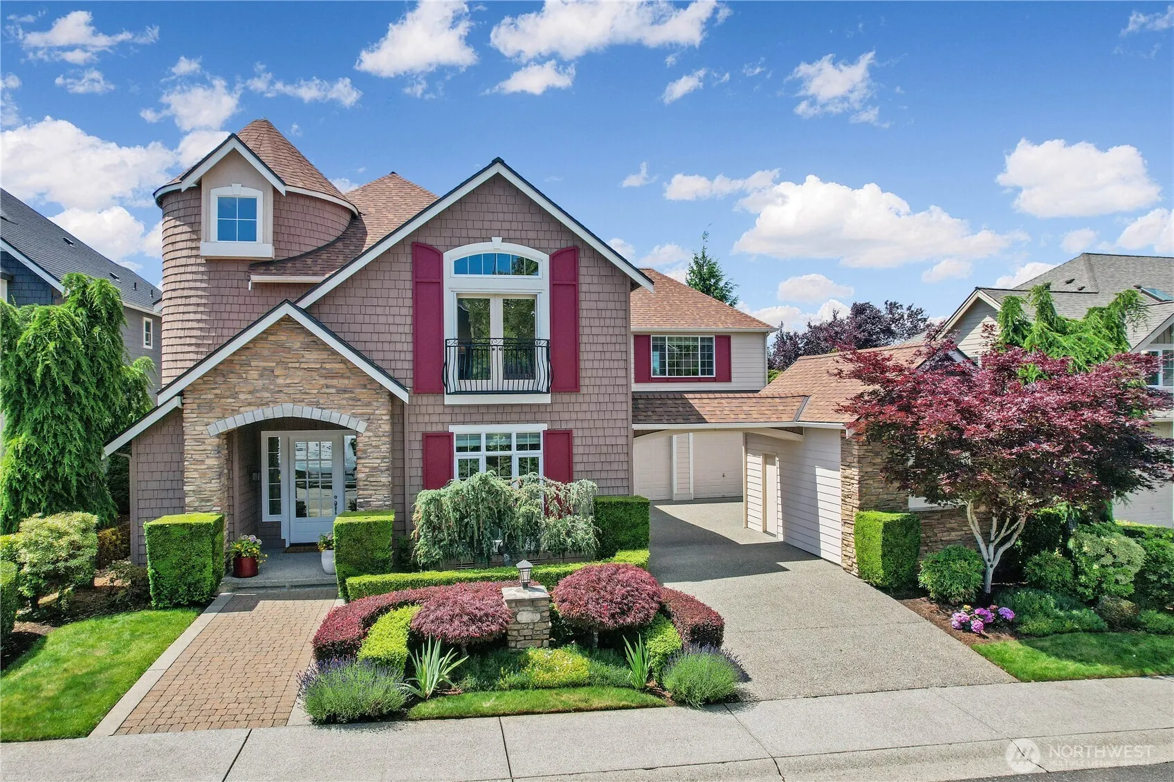 323 240th Place SE, Sammamish, WA 98074