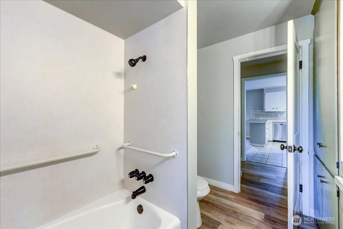 18115 185th Avenue NE, Woodinville, WA 98072