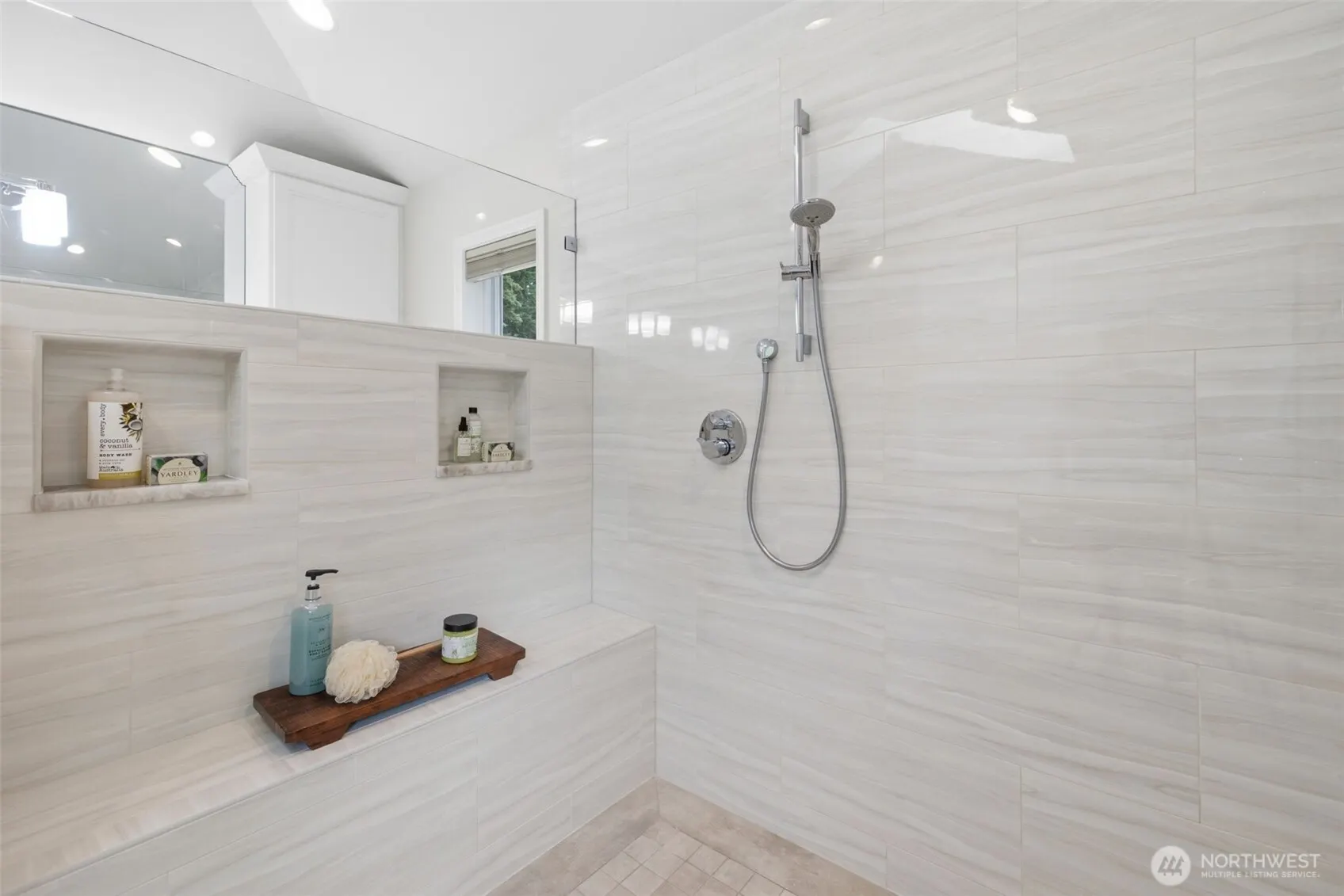 17633 NE 147th Street , Woodinville, WA 98072