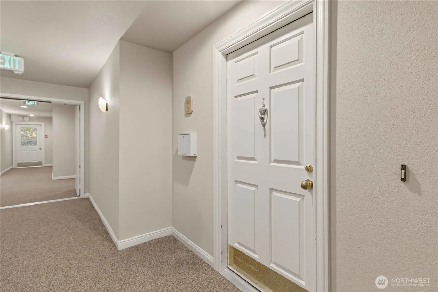 3941 226th Place SE #103, Issaquah, WA 98029