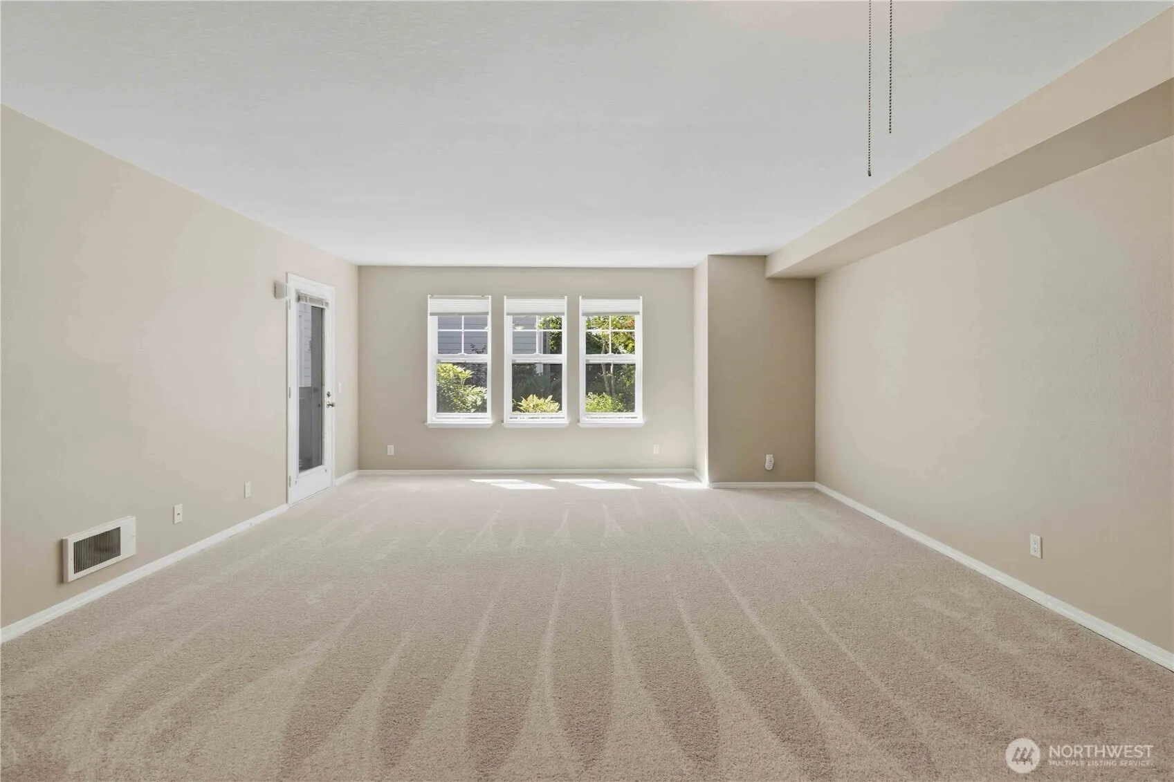 3941 226th Place SE #103, Issaquah, WA 98029