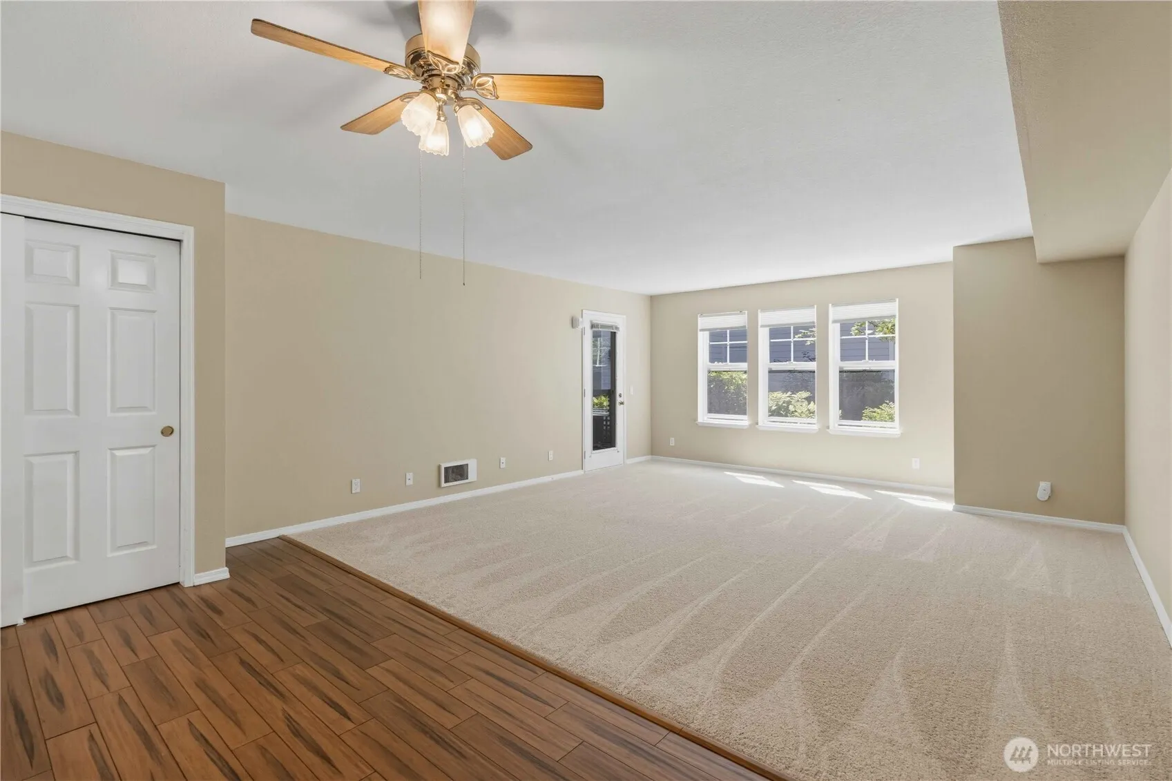 3941 226th Place SE #103, Issaquah, WA 98029