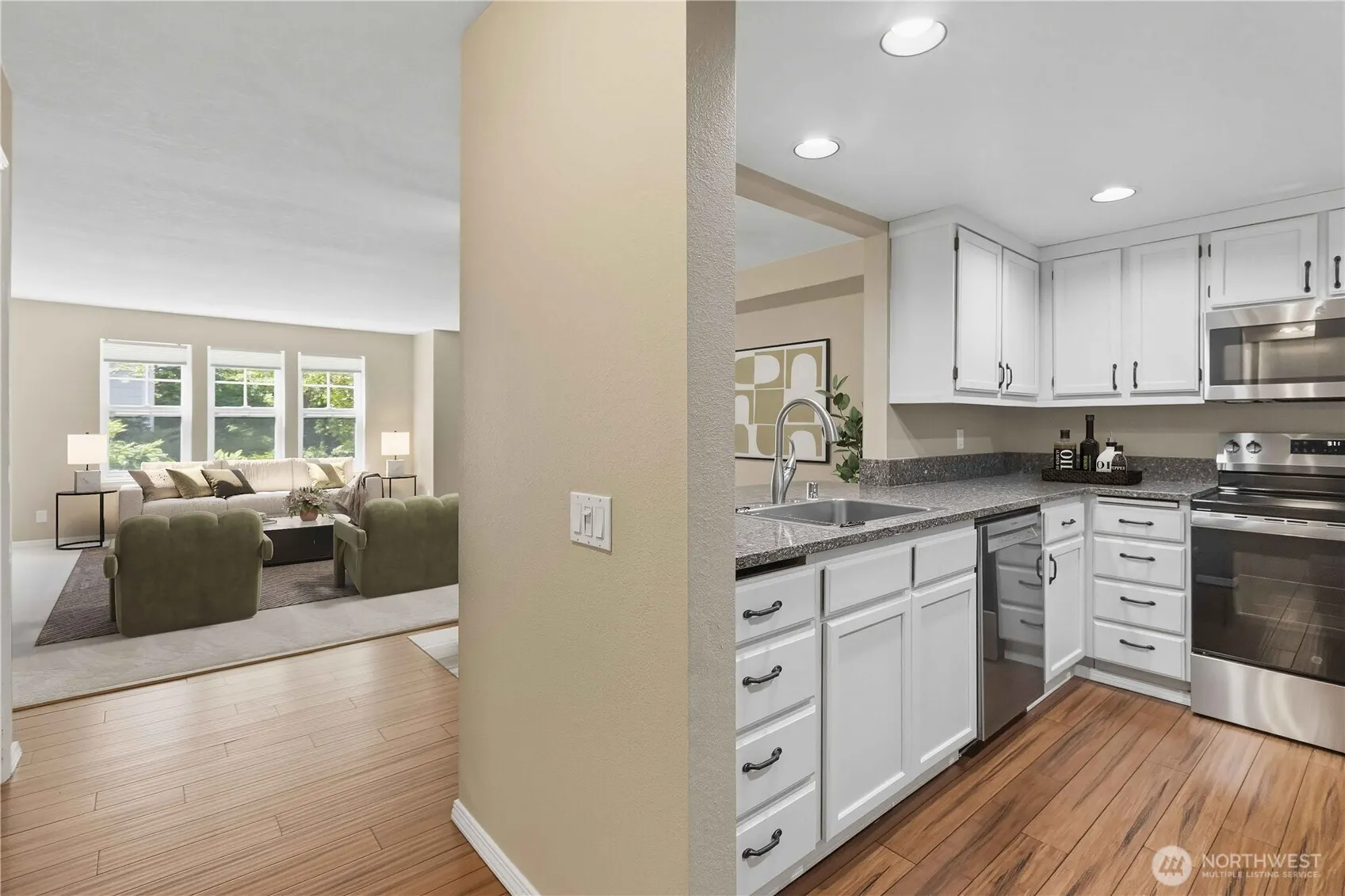 3941 226th Place SE #103, Issaquah, WA 98029