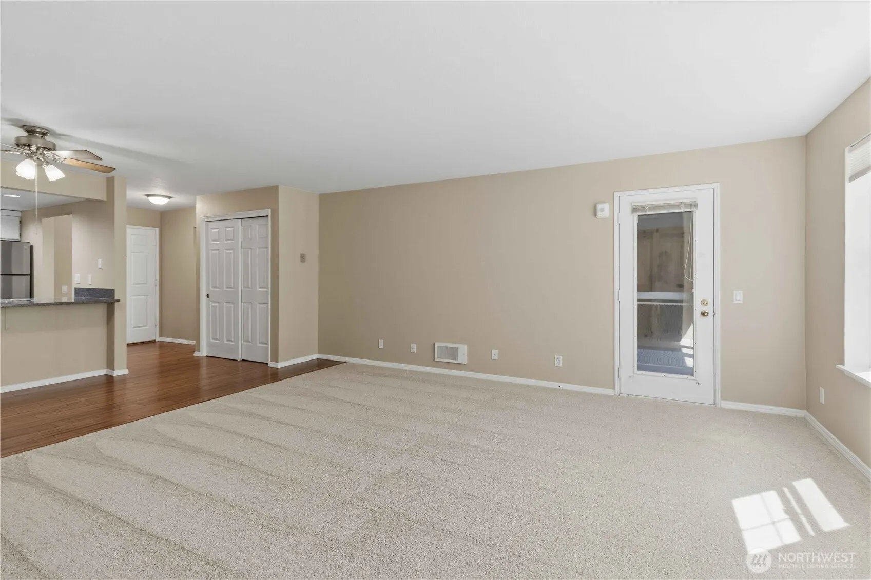 3941 226th Place SE #103, Issaquah, WA 98029