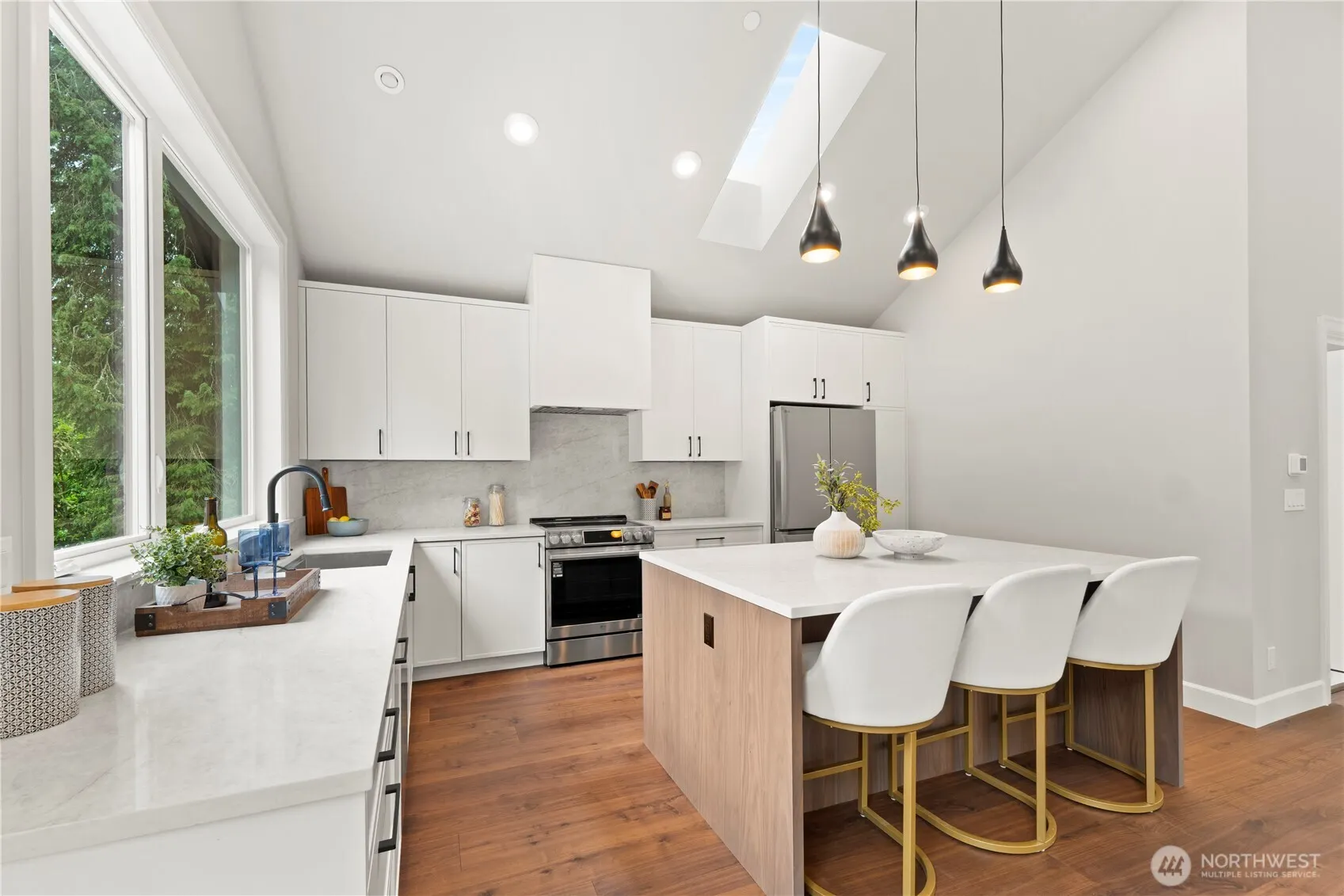 529 SE Bush Street #B, Issaquah, WA 98027