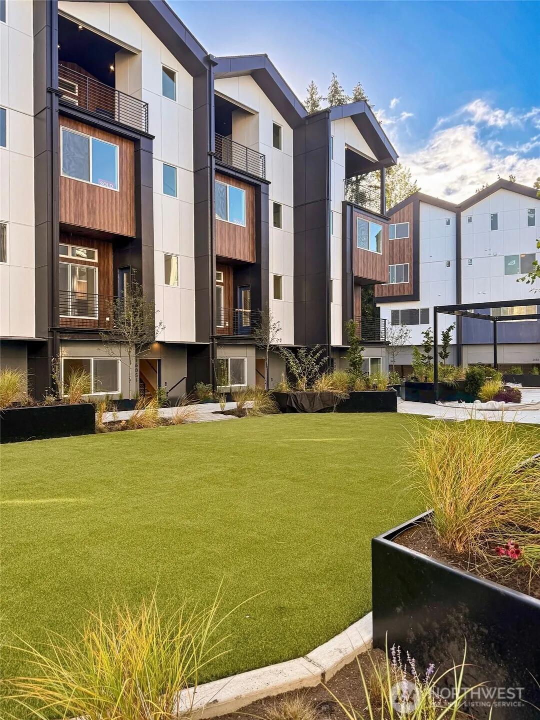 16015 SE 31st Lane , Bellevue, WA 98008