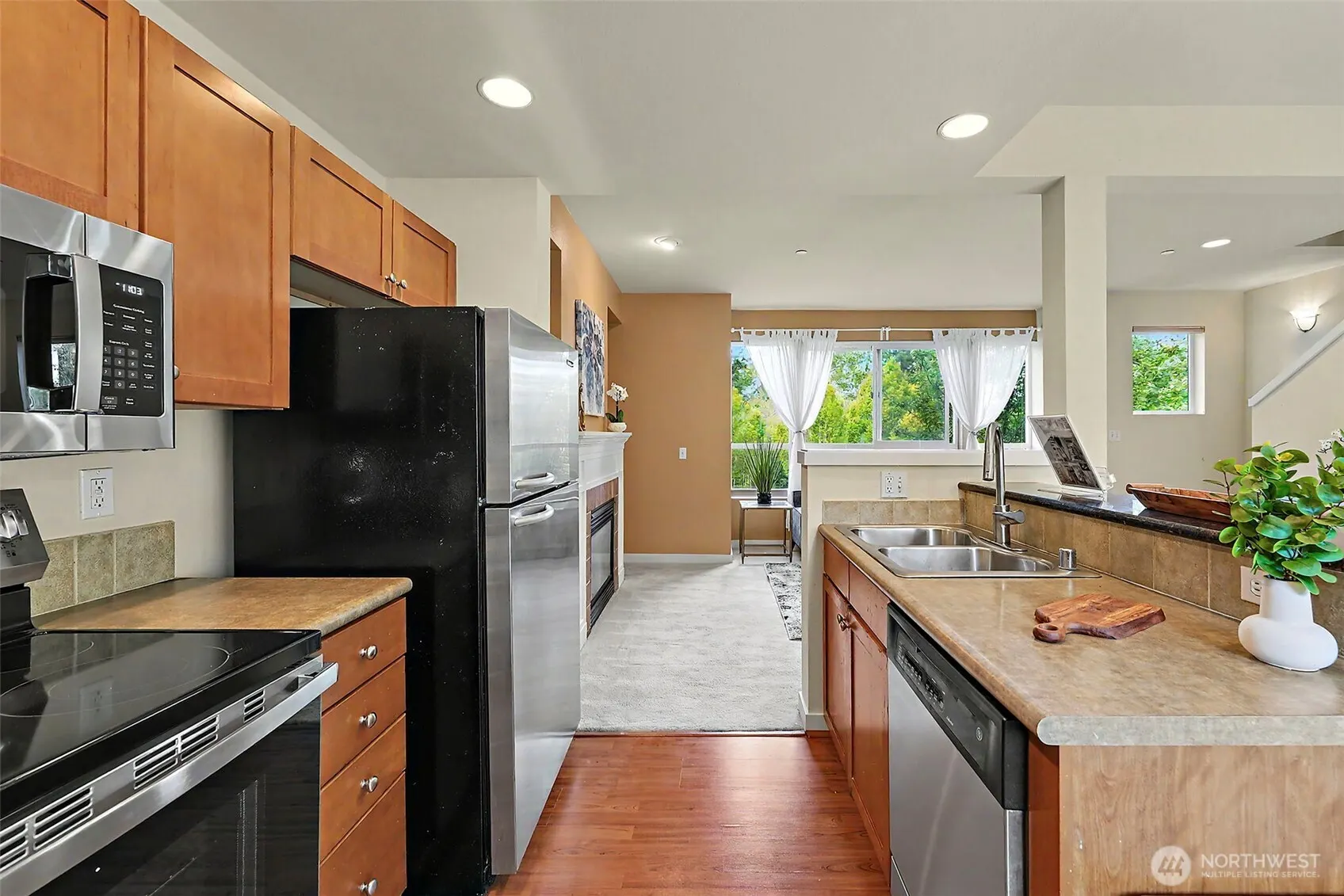 1748 24th Avenue NE, Issaquah, WA 98029