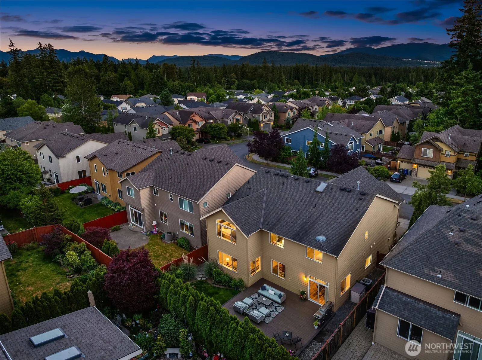 24816 SE 17th Place , Sammamish, WA 98075