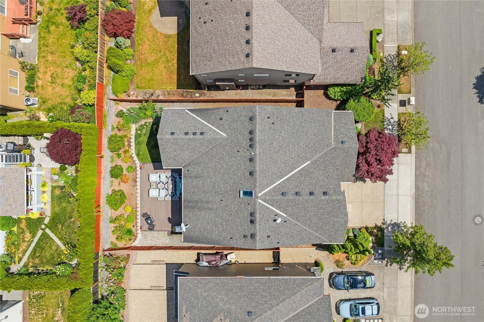 24816 SE 17th Place , Sammamish, WA 98075