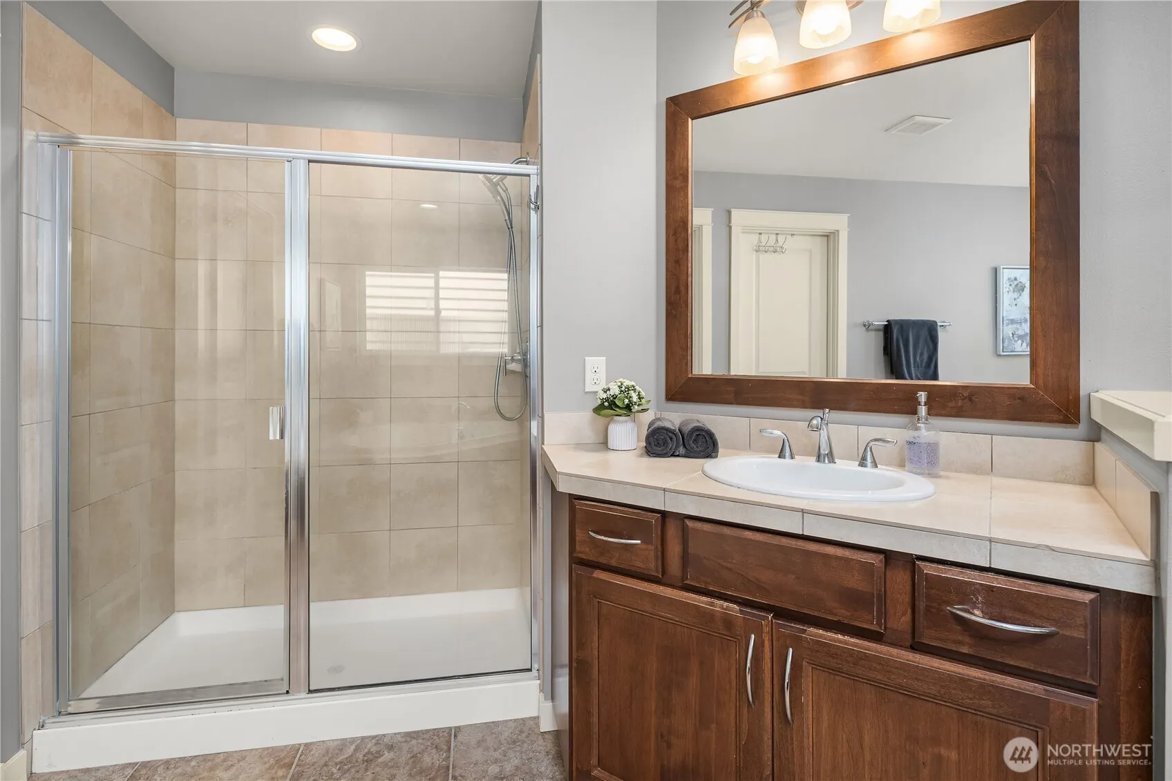 24816 SE 17th Place , Sammamish, WA 98075
