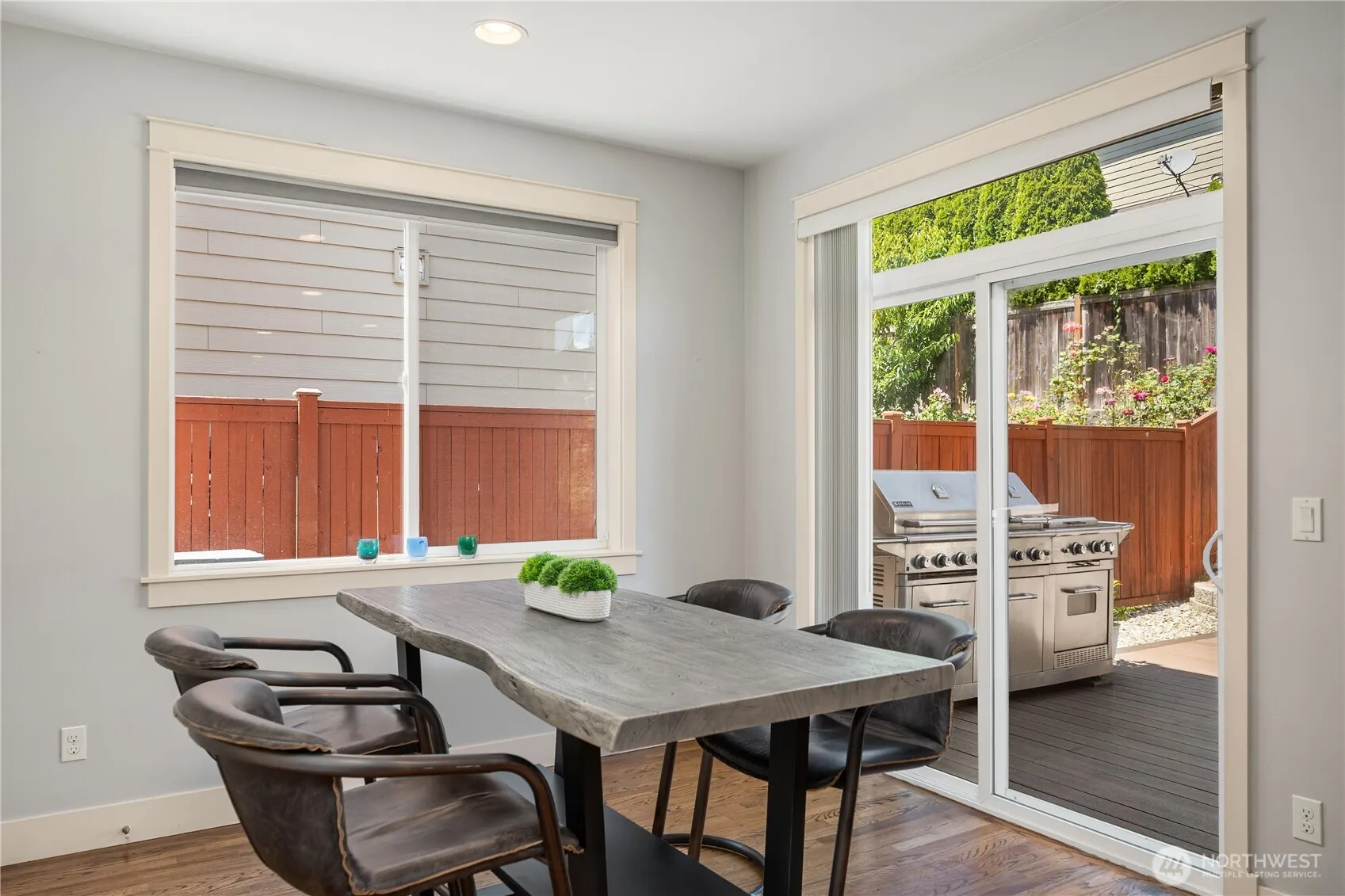 24816 SE 17th Place , Sammamish, WA 98075