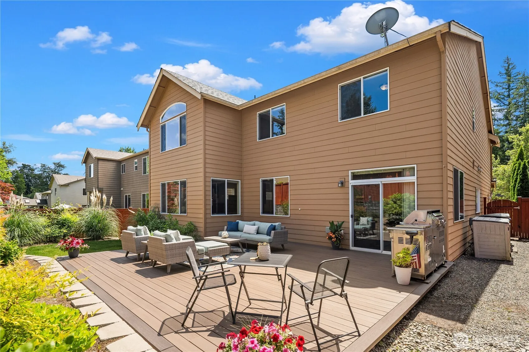 24816 SE 17th Place , Sammamish, WA 98075