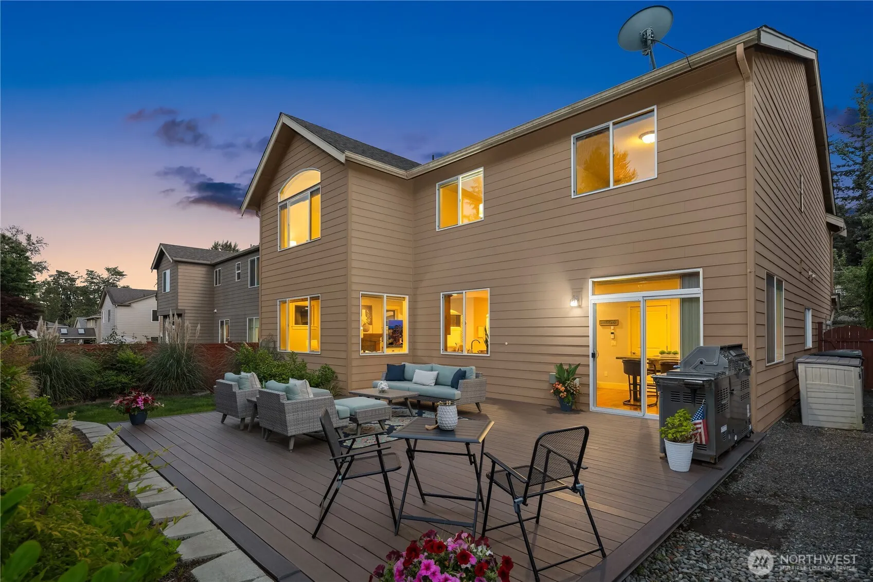24816 SE 17th Place , Sammamish, WA 98075