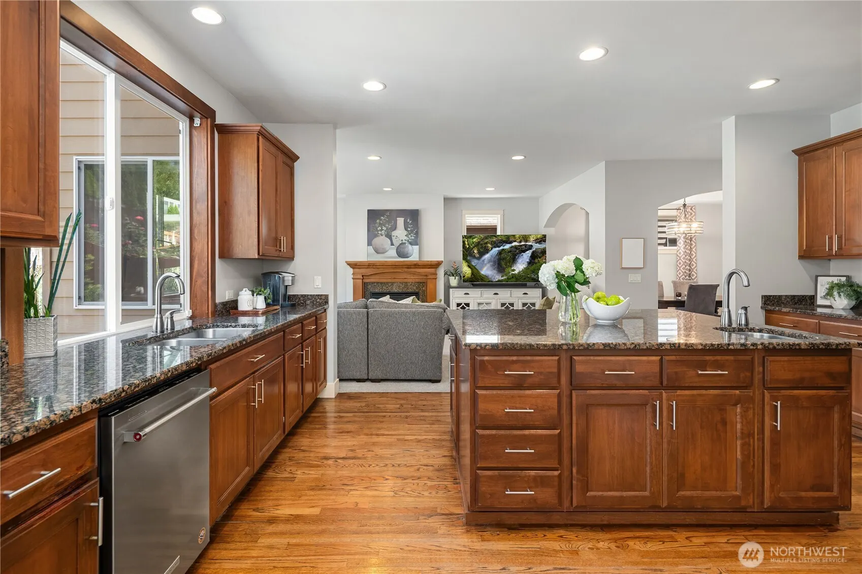 24816 SE 17th Place , Sammamish, WA 98075