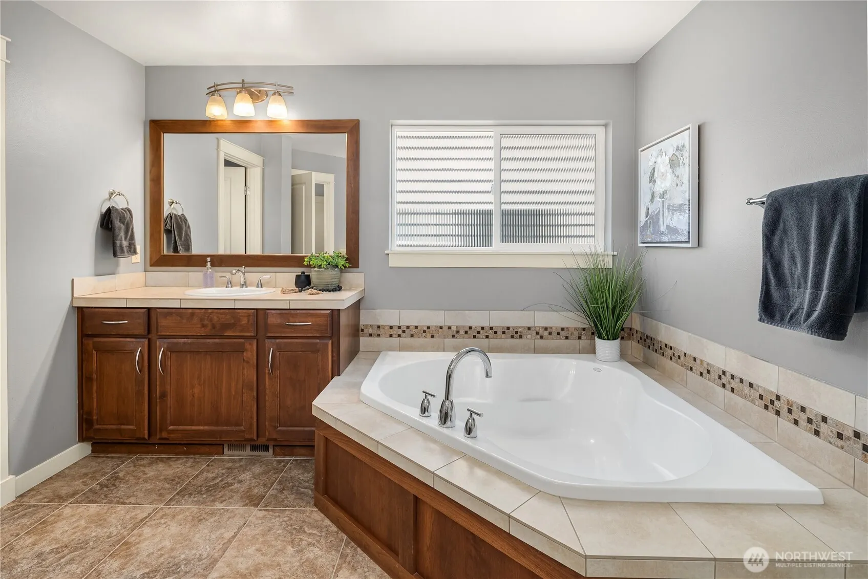 24816 SE 17th Place , Sammamish, WA 98075