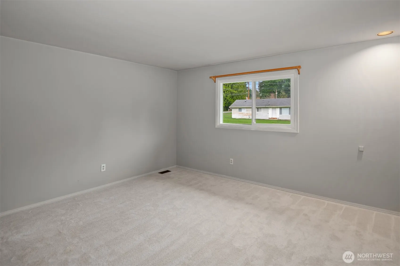 16005 NE 160th Street , Woodinville, WA 98072-2551