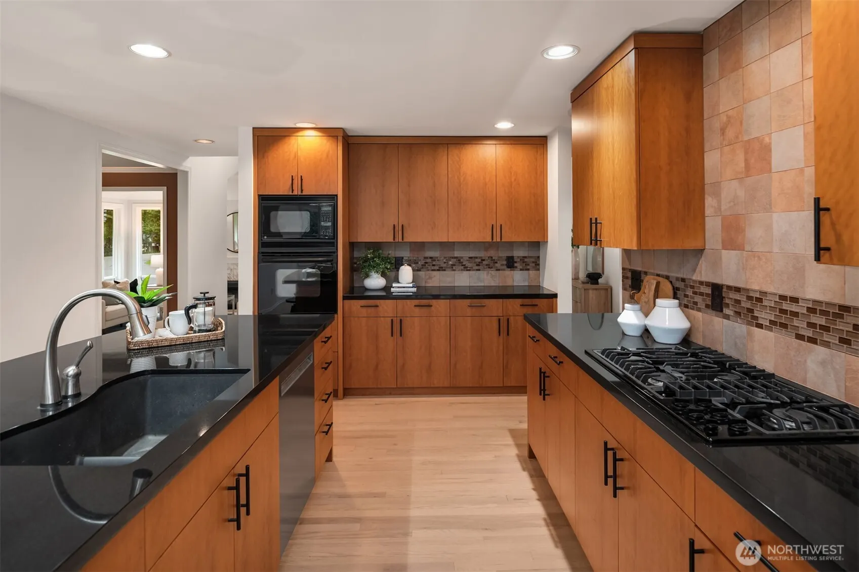 16005 NE 160th Street , Woodinville, WA 98072-2551