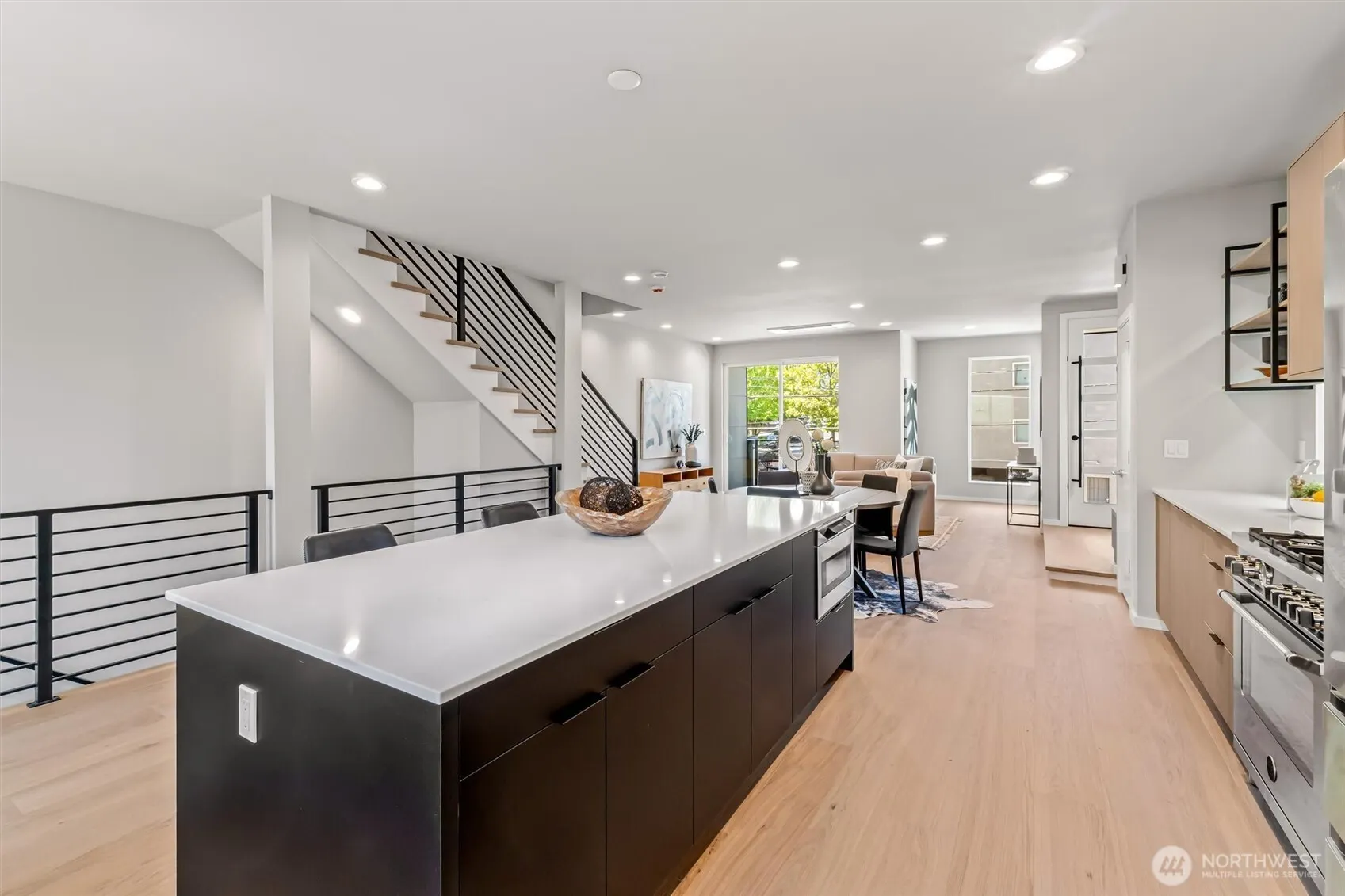 4460 Midvale Avenue N, Seattle, WA 98103