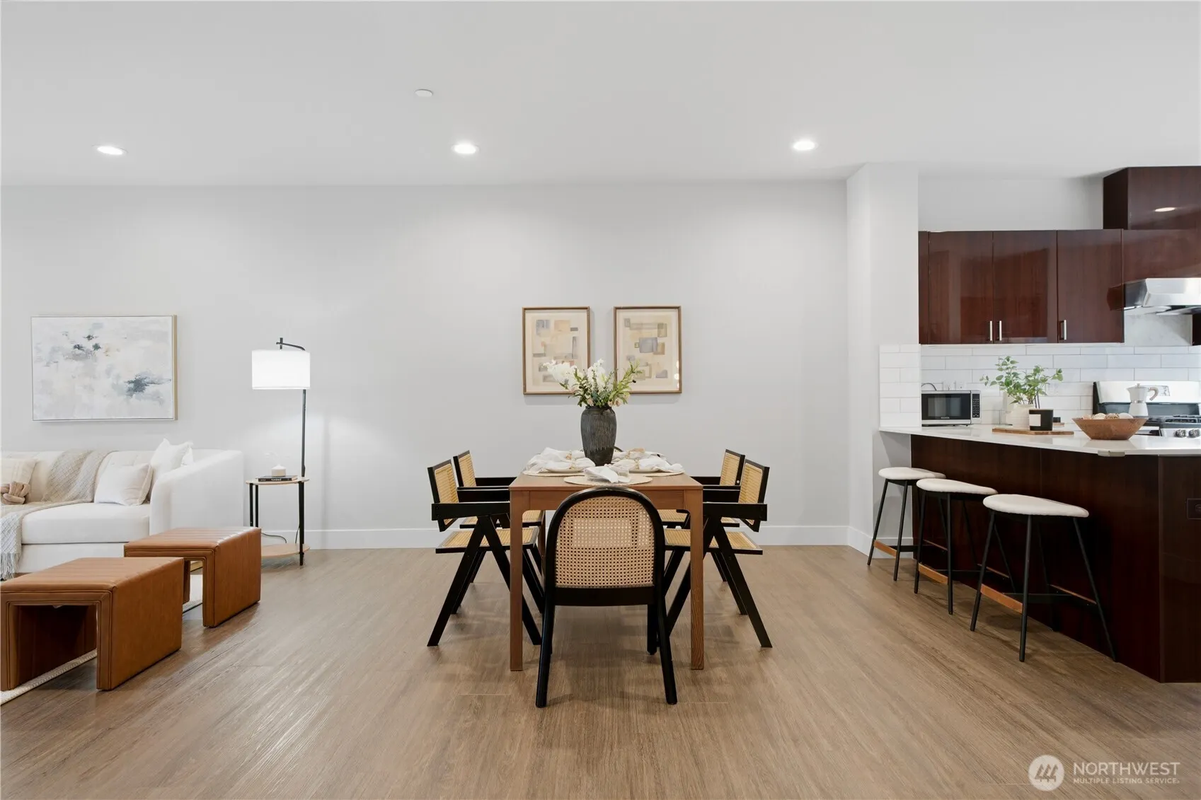 522 Glacier Walk SE, Sammamish, WA 98074