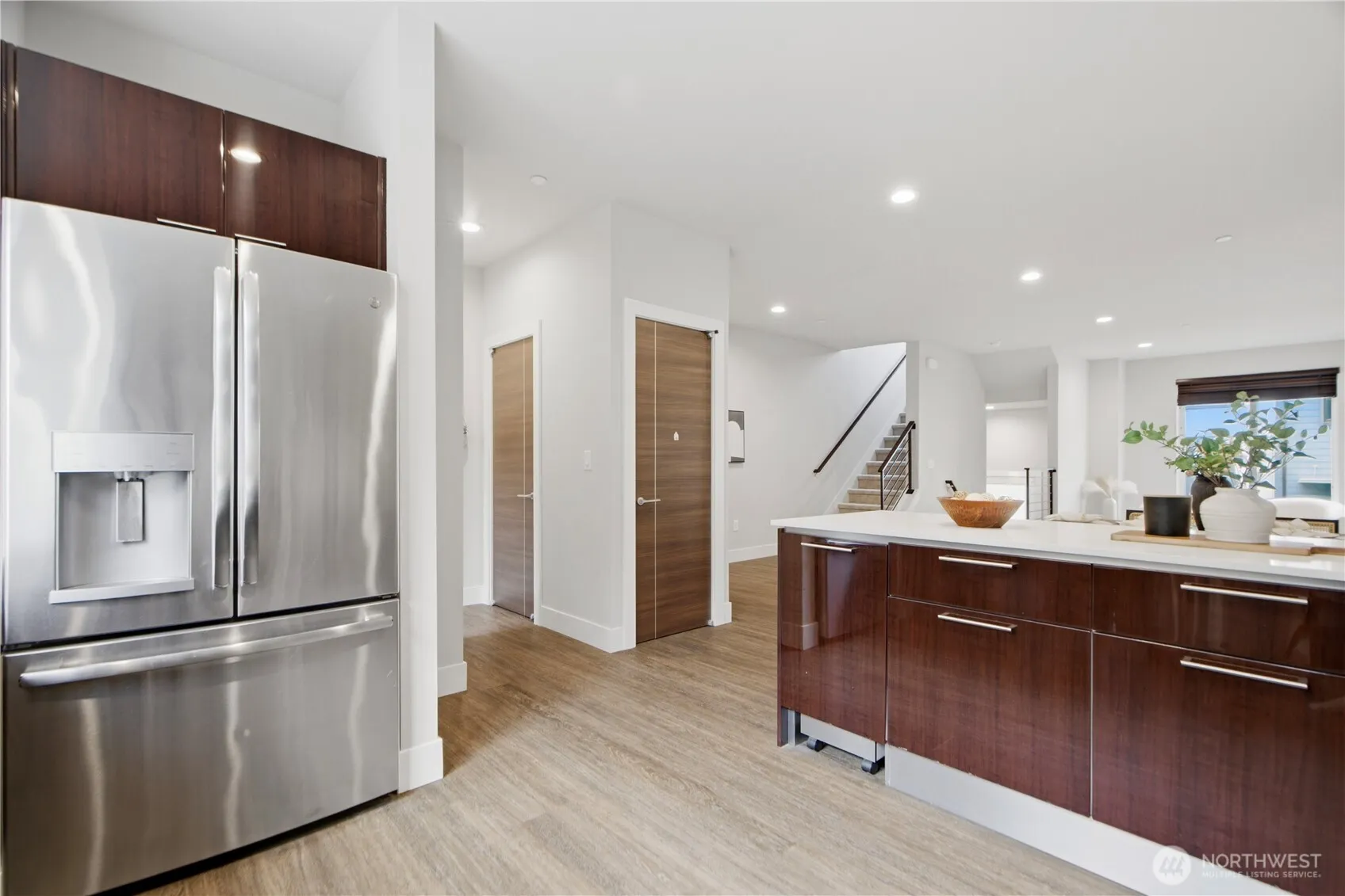 522 Glacier Walk SE, Sammamish, WA 98074
