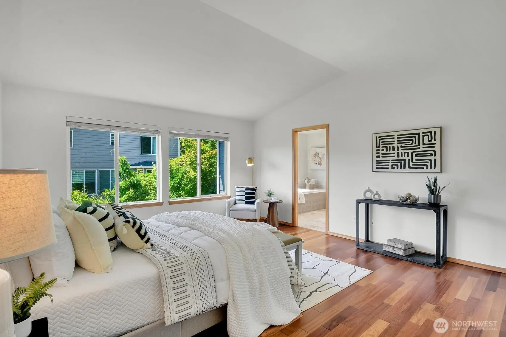 12940 NE 200th Place , Woodinville, WA 98072