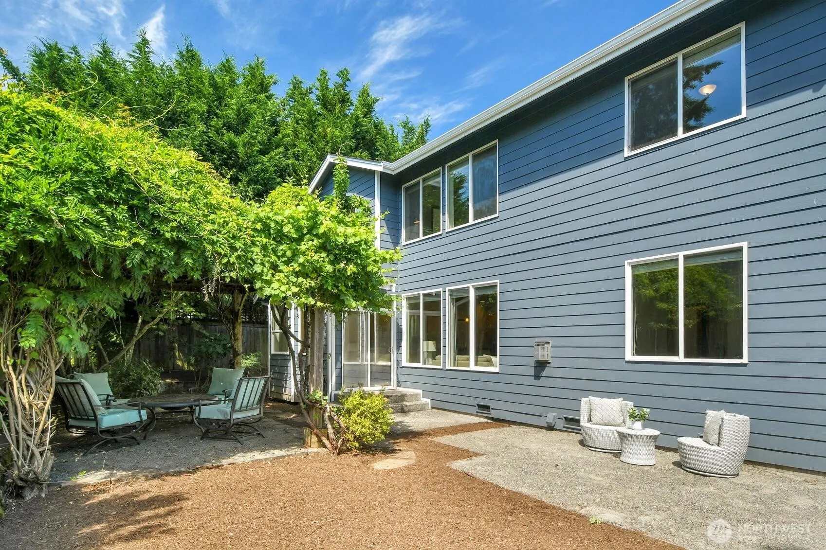 12940 NE 200th Place , Woodinville, WA 98072