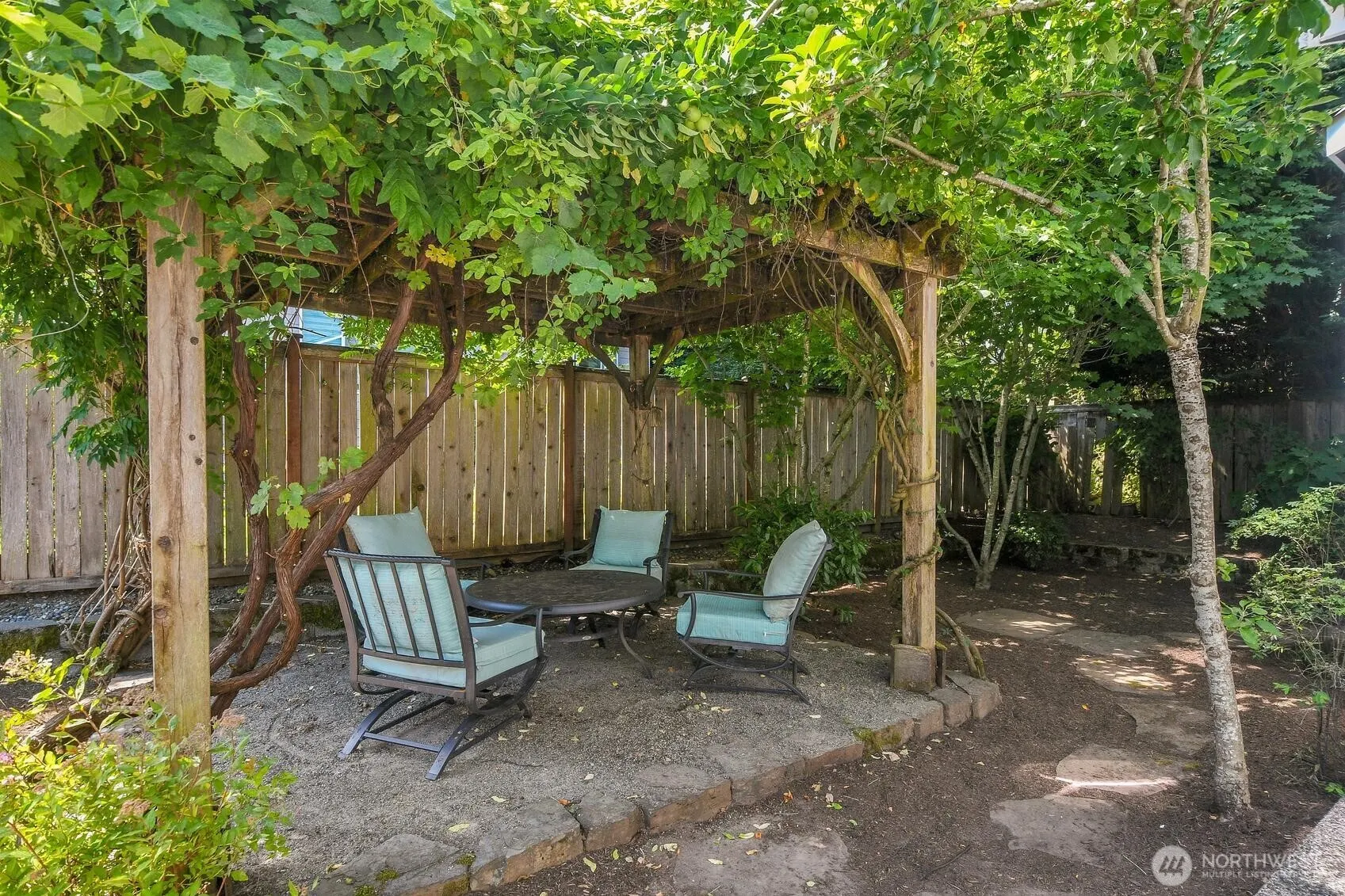 12940 NE 200th Place , Woodinville, WA 98072
