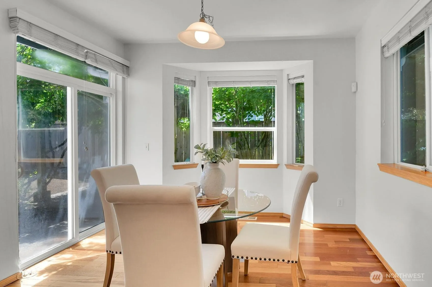 12940 NE 200th Place , Woodinville, WA 98072