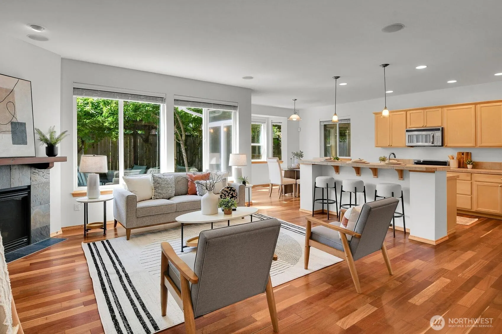 12940 NE 200th Place , Woodinville, WA 98072