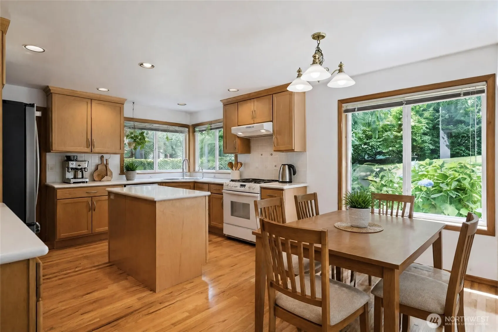 419 212th Avenue NE, Sammamish, WA 98074