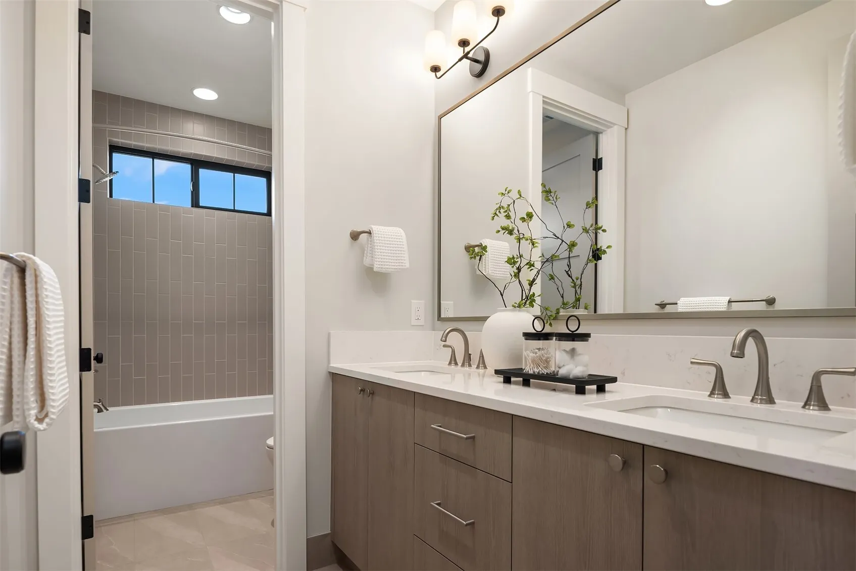 5420 117th Avenue SE, Bellevue, WA 98006