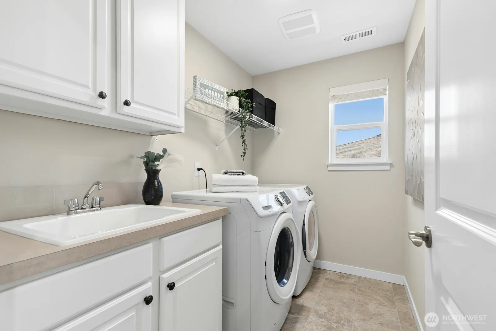 23225 SE 50th Street , Issaquah, WA 98029-6284