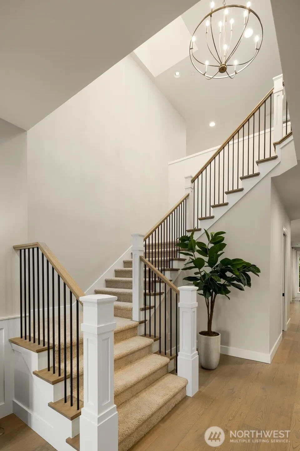 24480 NE 19th Place , Sammamish, WA 98074