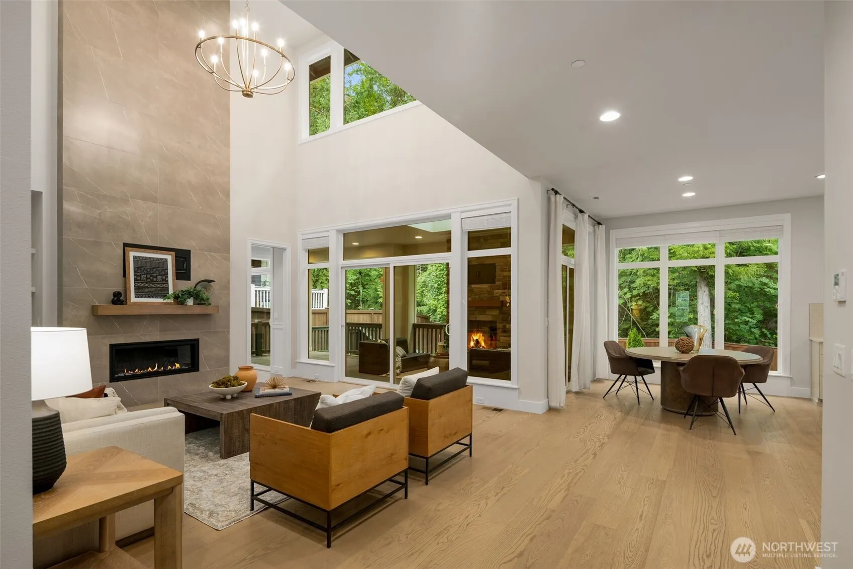 24480 NE 19th Place , Sammamish, WA 98074