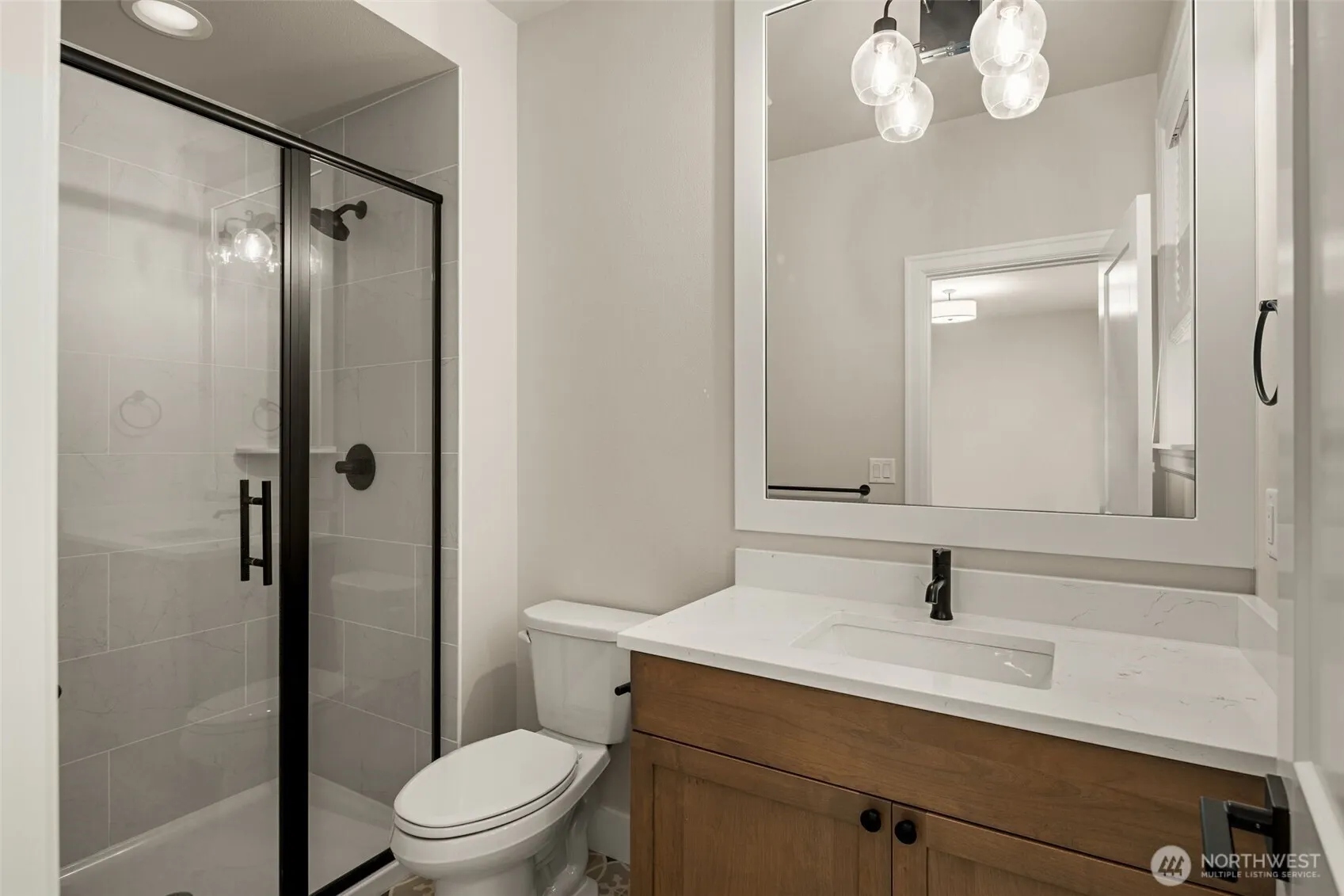 24480 NE 19th Place , Sammamish, WA 98074