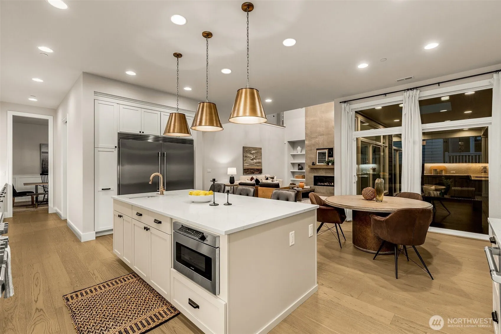 24480 NE 19th Place , Sammamish, WA 98074